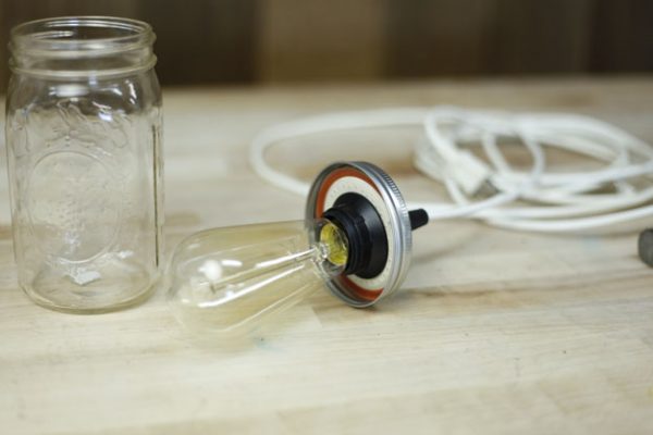 DIY-Hanging-Mason-Jar-Light-11