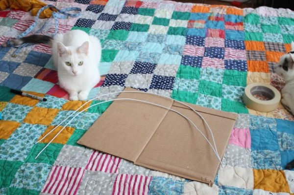 DIY-Cat-Tent-from-an-Old-T-Shirt-4