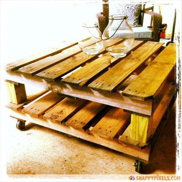 make-a-coffee-table-from-an-old-pallet