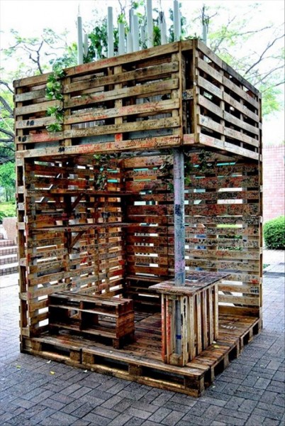 reuse-old-pallets-make-a-bar